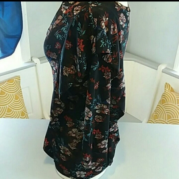 Free people floral keyhole ruffle top - Picture 4 of 8